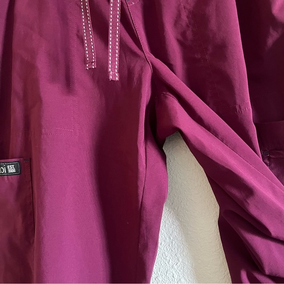 Koi Basics Women's Wine Holly Straight Leg Scrub Pant Size XS - Picture 6 of 8